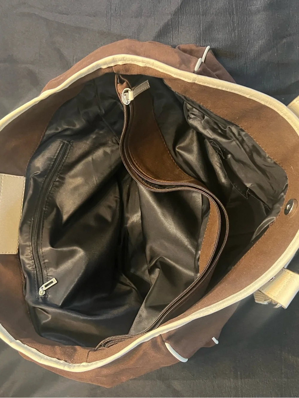 Guess brown logo